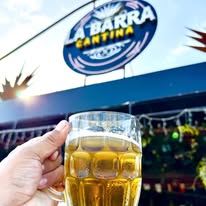 La Barra Cantina: Mezcalería y Cocina Mexicana